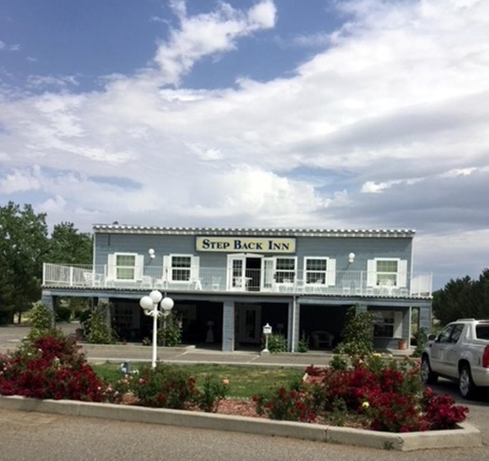 Step Back Inn Aztec Exterior photo